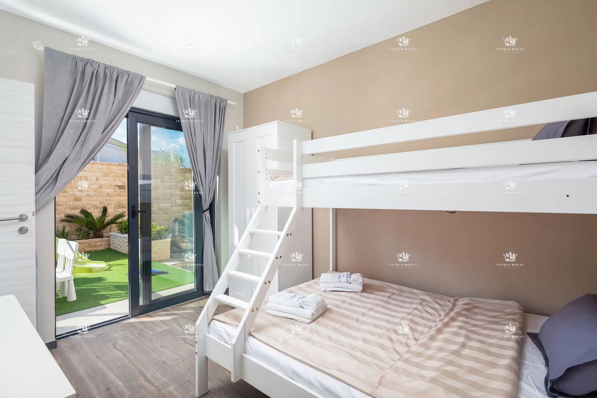 Villa di lusso con vista mare e piscina – Pag, 130 m dalla spiaggia