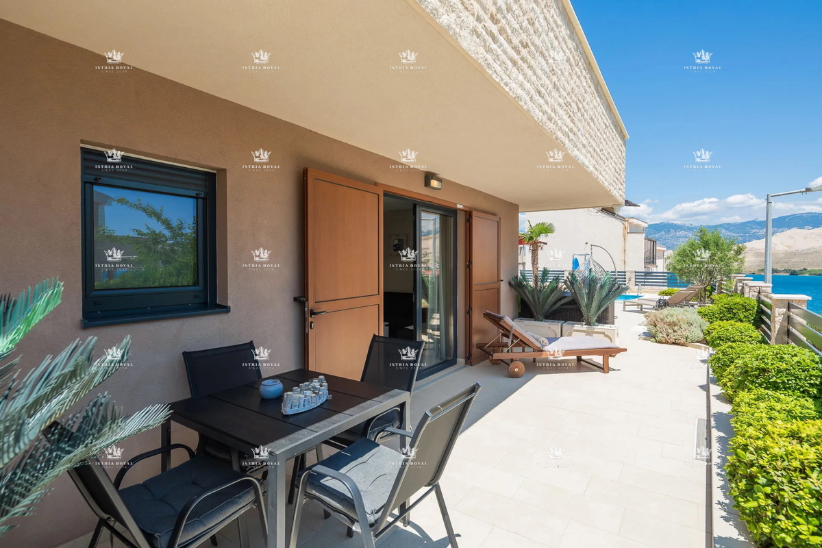 Villa di lusso con vista mare e piscina – Pag, 130 m dalla spiaggia