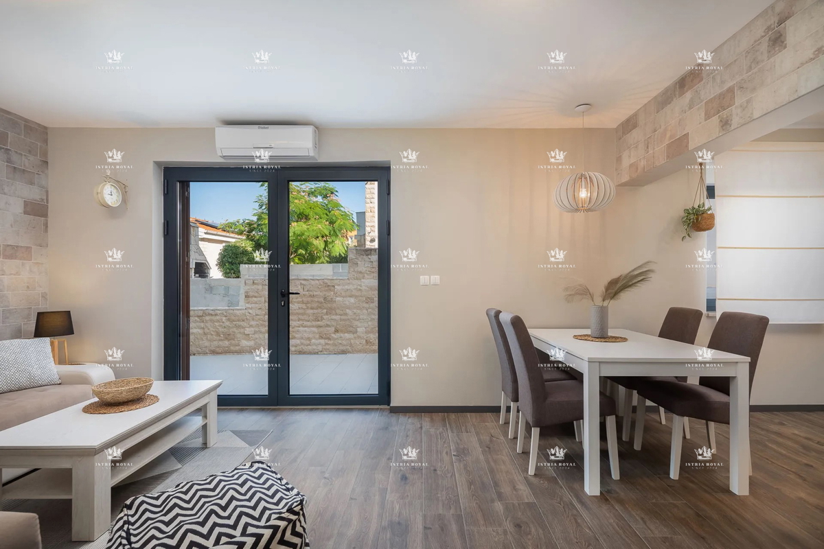 Villa di lusso con vista mare e piscina – Pag, 130 m dalla spiaggia