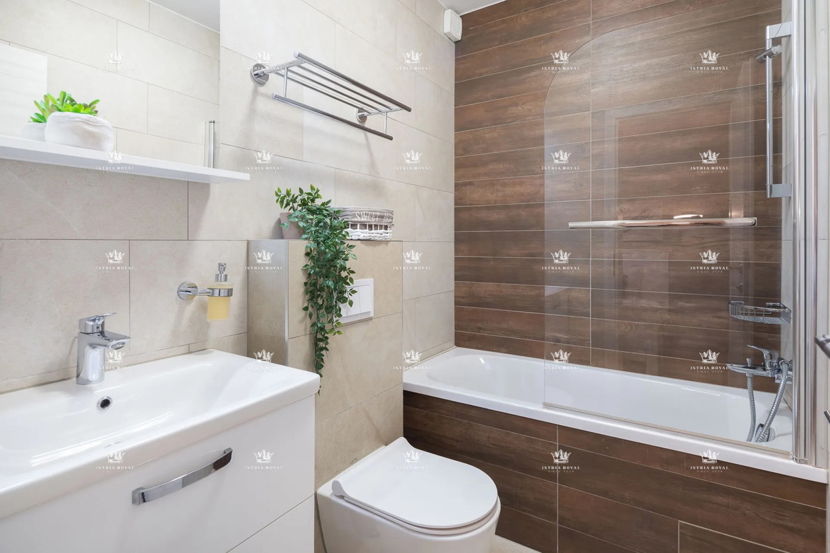 Villa di lusso con vista mare e piscina – Pag, 130 m dalla spiaggia