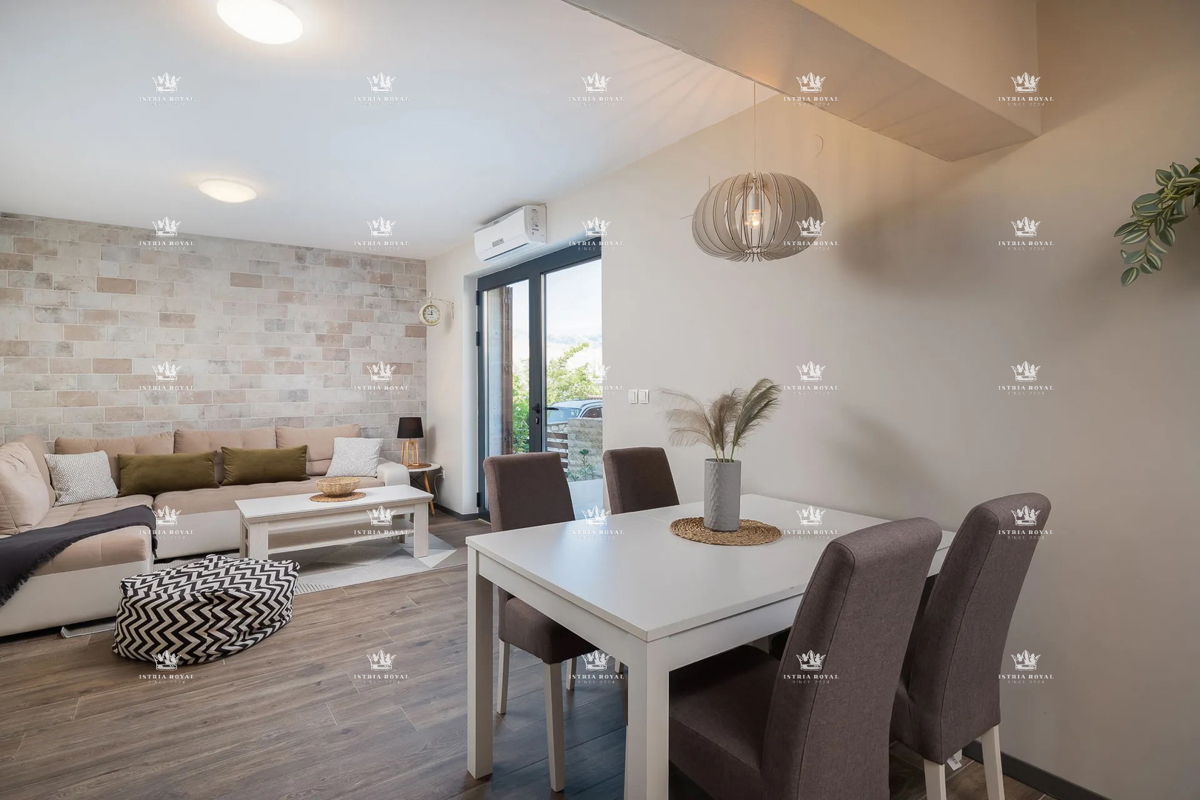 Villa di lusso con vista mare e piscina – Pag, 130 m dalla spiaggia