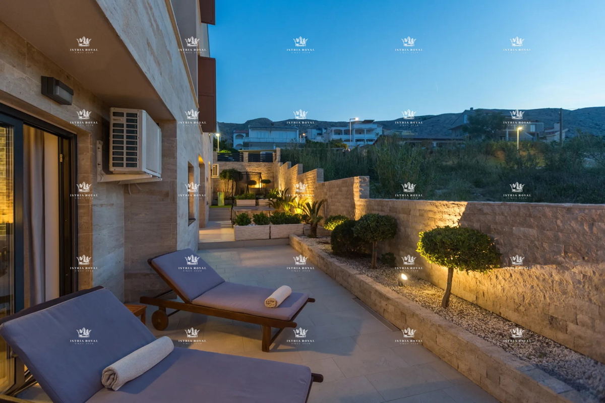 Villa di lusso con vista mare e piscina – Pag, 130 m dalla spiaggia