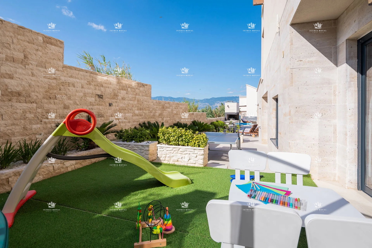 Villa di lusso con vista mare e piscina – Pag, 130 m dalla spiaggia