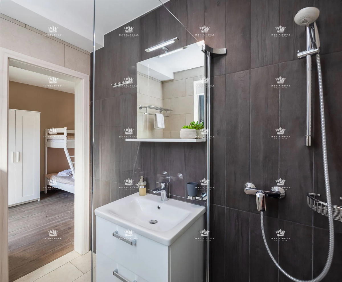 Villa di lusso con vista mare e piscina – Pag, 130 m dalla spiaggia