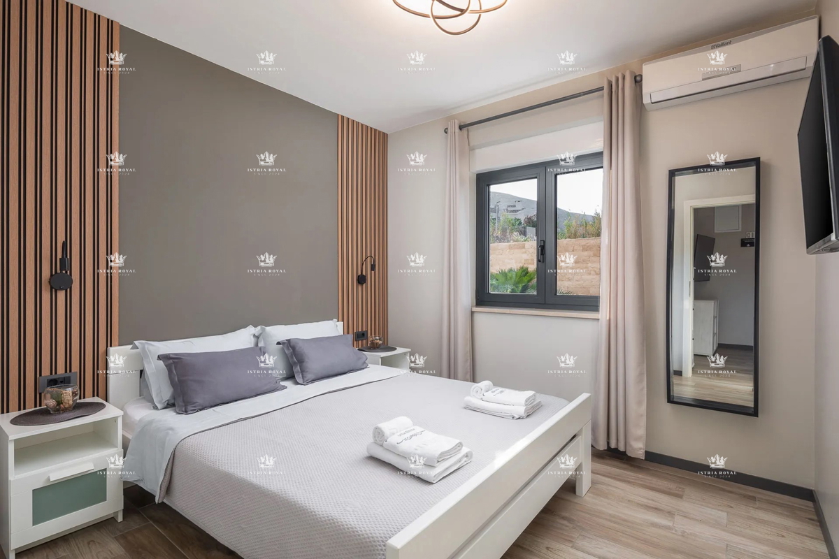 Villa di lusso con vista mare e piscina – Pag, 130 m dalla spiaggia