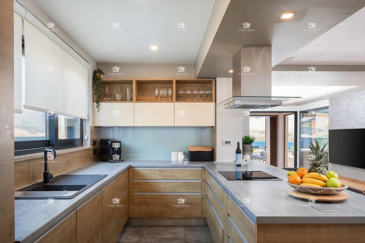 Villa di lusso con vista mare e piscina – Pag, 130 m dalla spiaggia