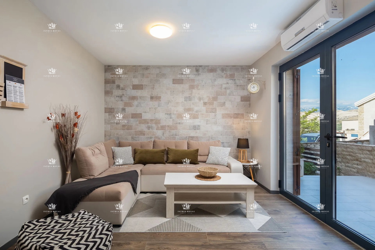 Villa di lusso con vista mare e piscina – Pag, 130 m dalla spiaggia