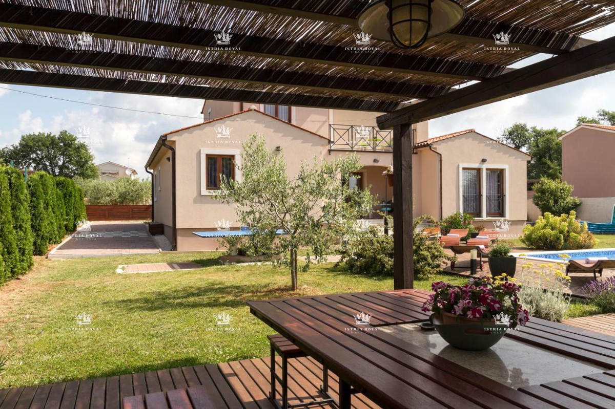 Vendita casa in Istria – Nuova costruzione con piscina a Valtura, 4 camere, a 2 km dal mare!