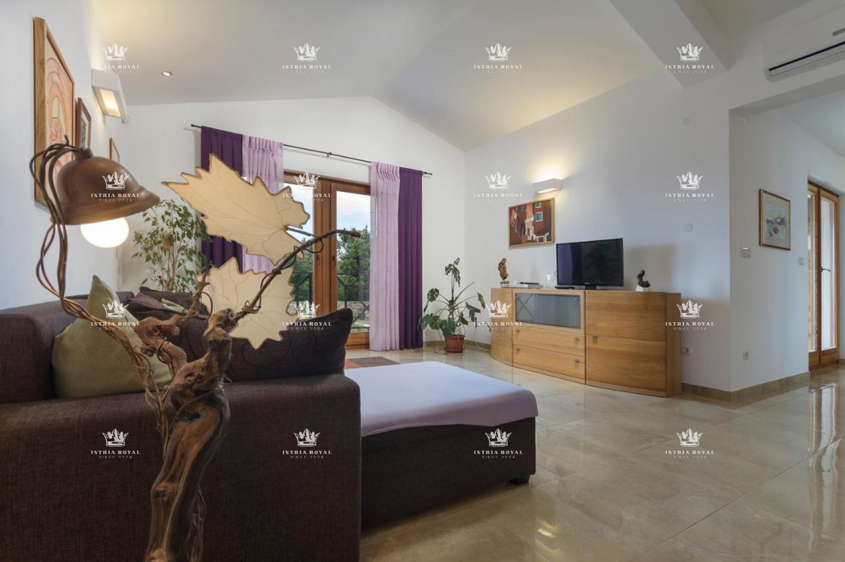 Vendita casa in Istria – Nuova costruzione con piscina a Valtura, 4 camere, a 2 km dal mare!