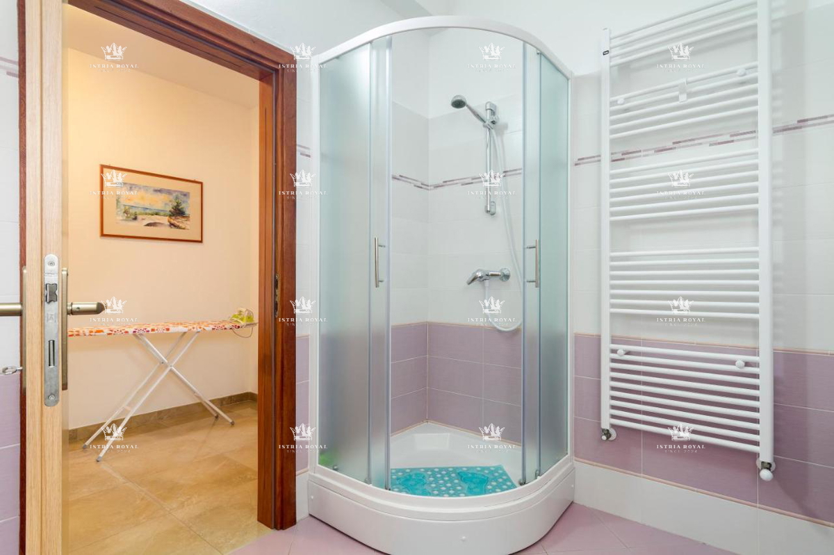 Vendita casa in Istria – Nuova costruzione con piscina a Valtura, 4 camere, a 2 km dal mare!