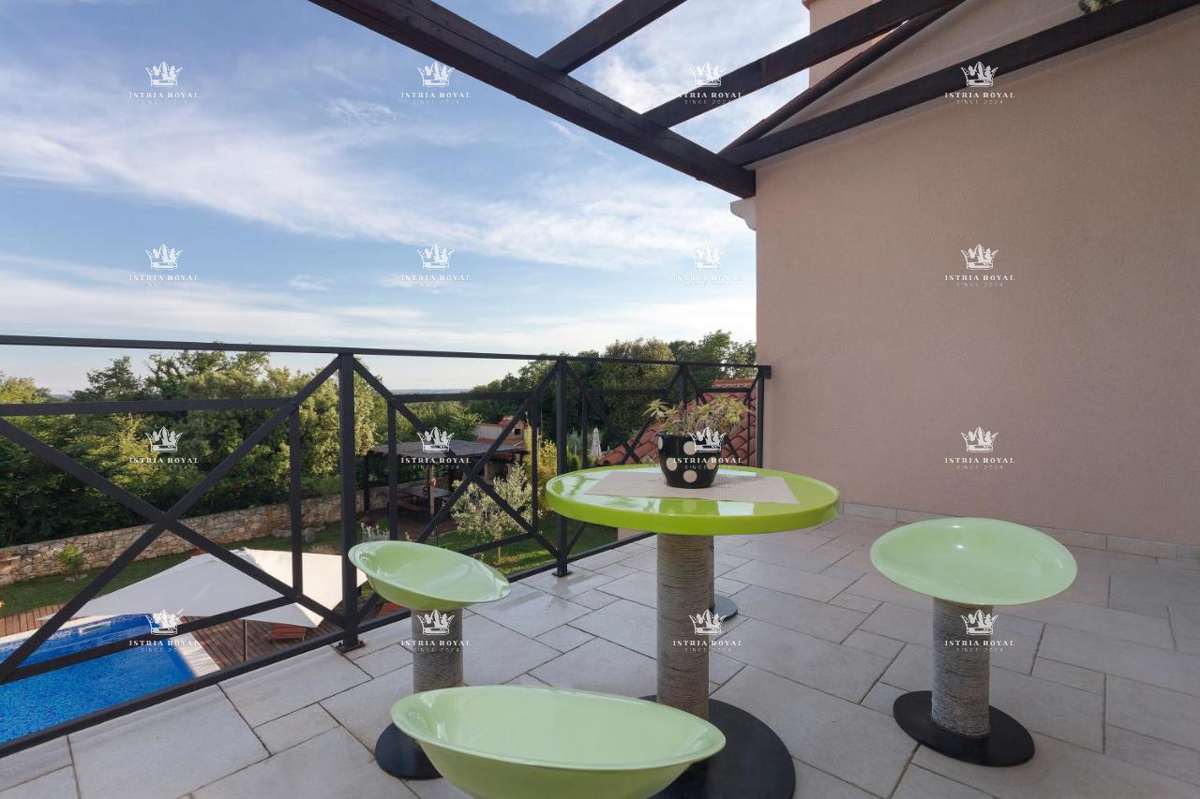 Vendita casa in Istria – Nuova costruzione con piscina a Valtura, 4 camere, a 2 km dal mare!