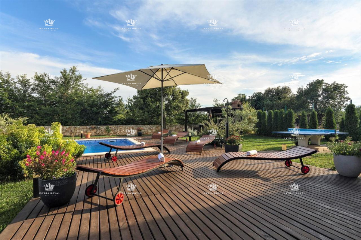Vendita casa in Istria – Nuova costruzione con piscina a Valtura, 4 camere, a 2 km dal mare!