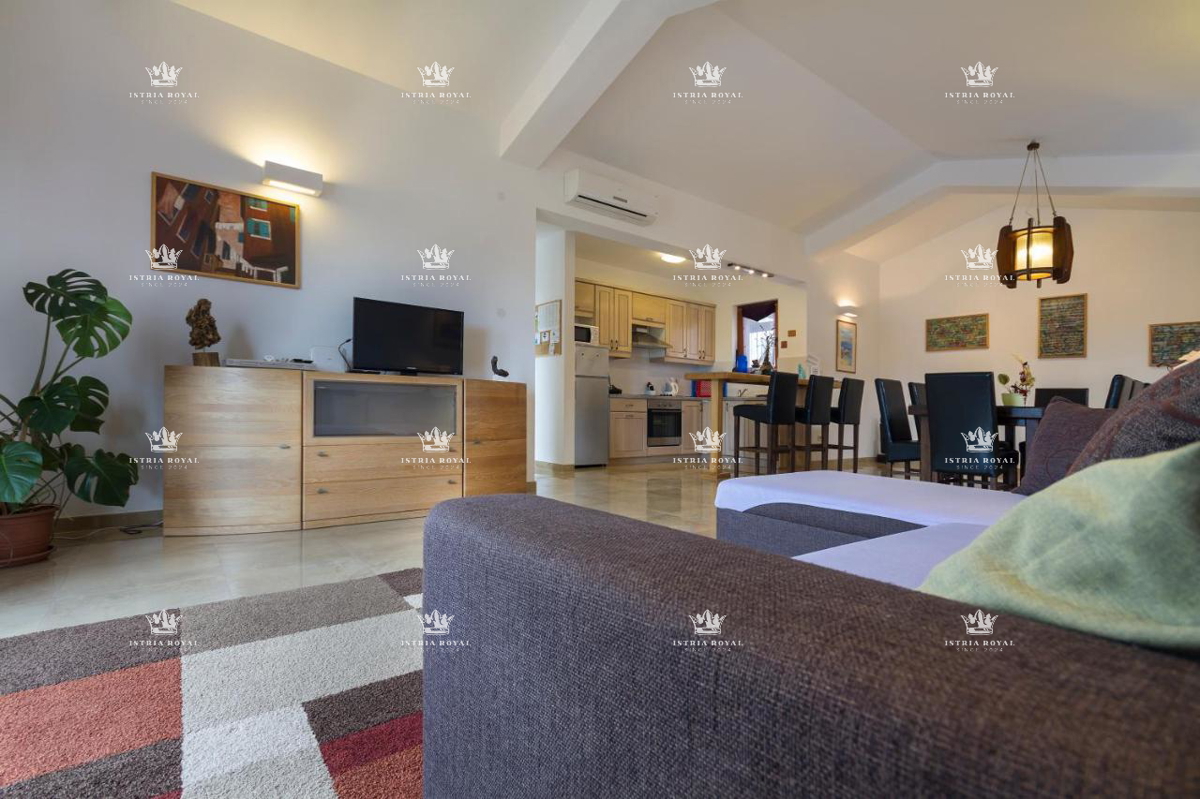Vendita casa in Istria – Nuova costruzione con piscina a Valtura, 4 camere, a 2 km dal mare!