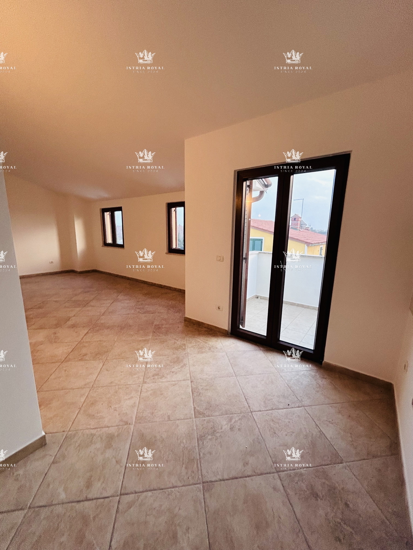 Istria, Bašanija, appartamento 2 camere da letto + soggiorno, 90 m2, tre terrazze, parcheggio, giardino 24 m2, zona tranquilla del quartiere