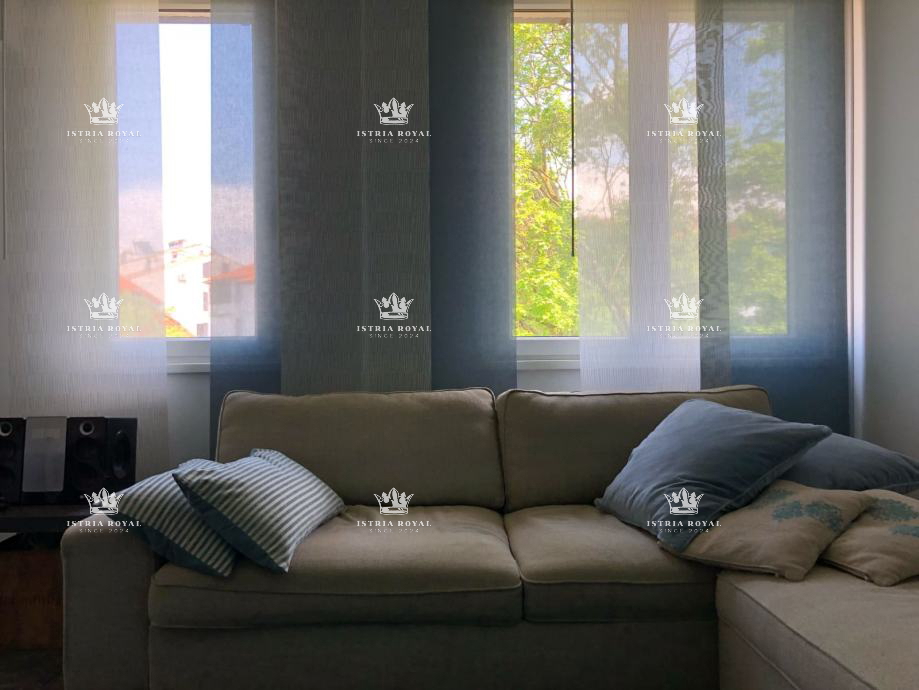 Istra, Červar Porat, appartamento 47m2, fronte mare, primo piano sul mare, 1 camera da letto + soggiorno con angolo cottura, terrazza,