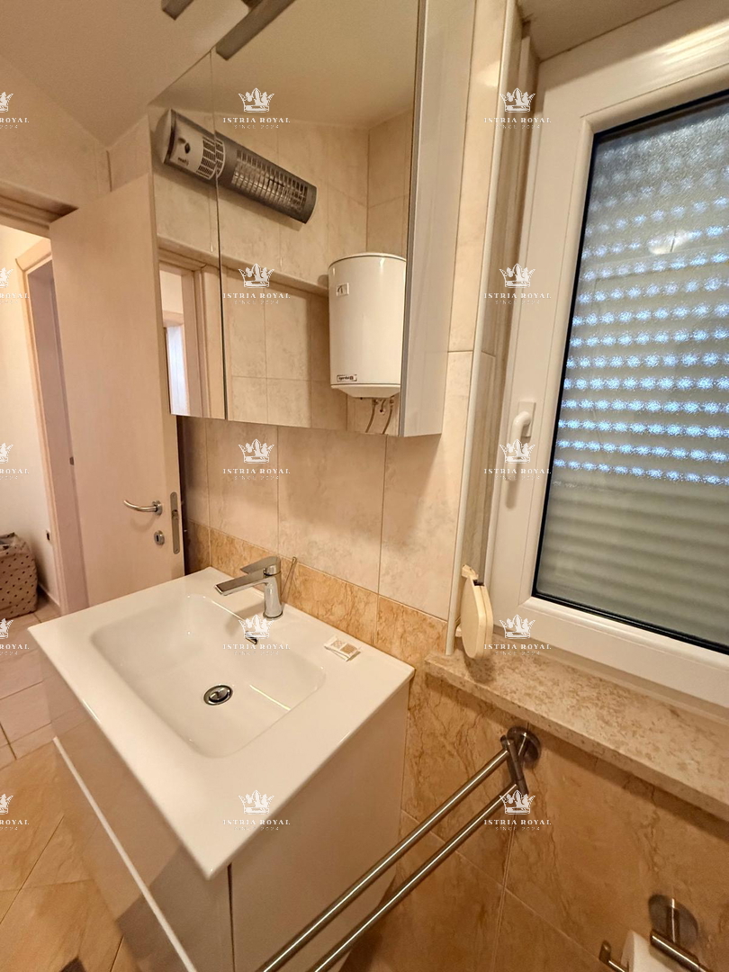 Istra, Umag, appartamento, attico, 108m2, 3 locali + soggiorno, 2 terrazze, parcheggio, VICINO AL MARE!