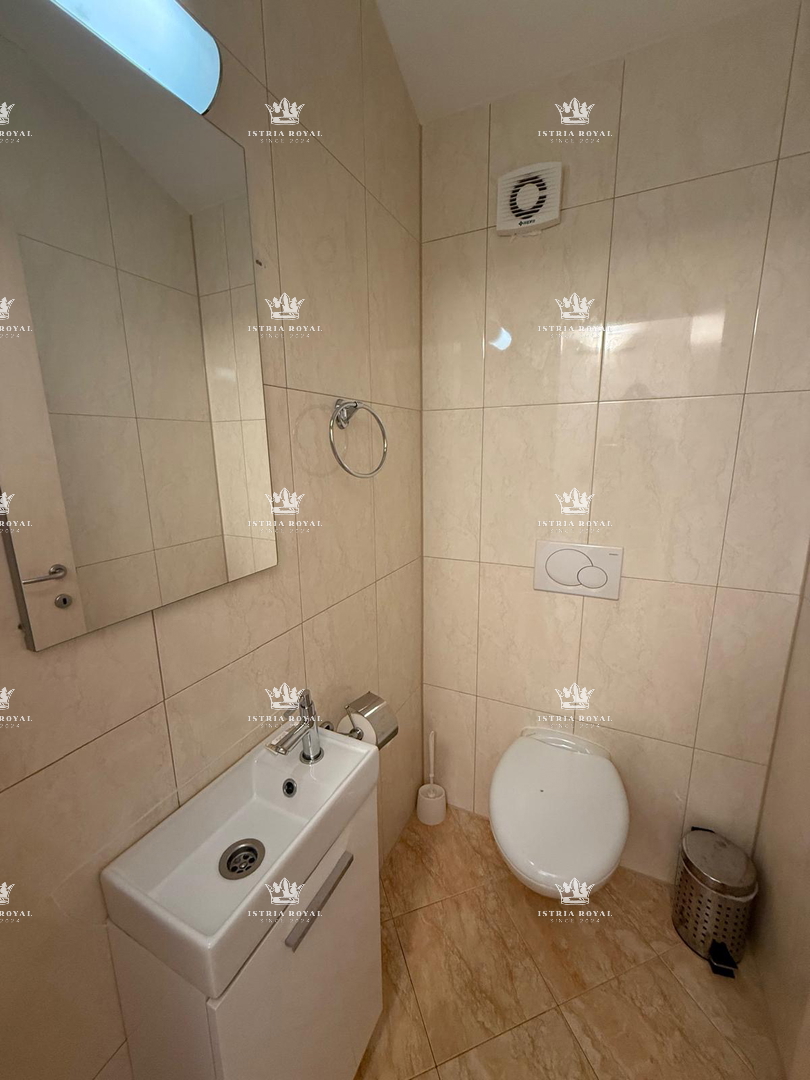 Istra, Umag, appartamento, attico, 108m2, 3 locali + soggiorno, 2 terrazze, parcheggio, VICINO AL MARE!