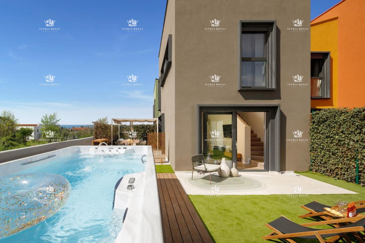 Istra, Poreč, vendita di una lussuosa casa con piscina, a schiera, vicinanza al mare, opportunità.