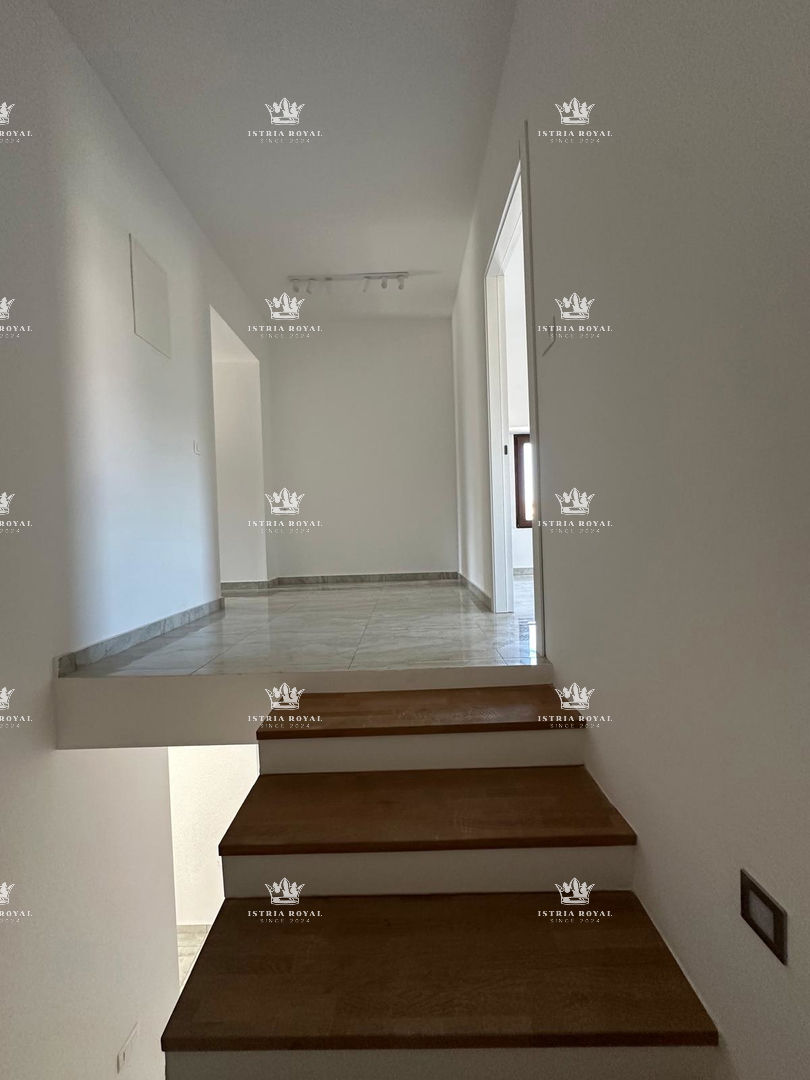 VENDITA ESCLUSIVA, ISTRIA, POREČ – GEDIĆI, CASA IN PIETRA ISTRIANA RISTRUTTURATA IN RIGA, 195m², 3CAM+SOGGIORNO, TERRAZZA 30m², VISTA MARE