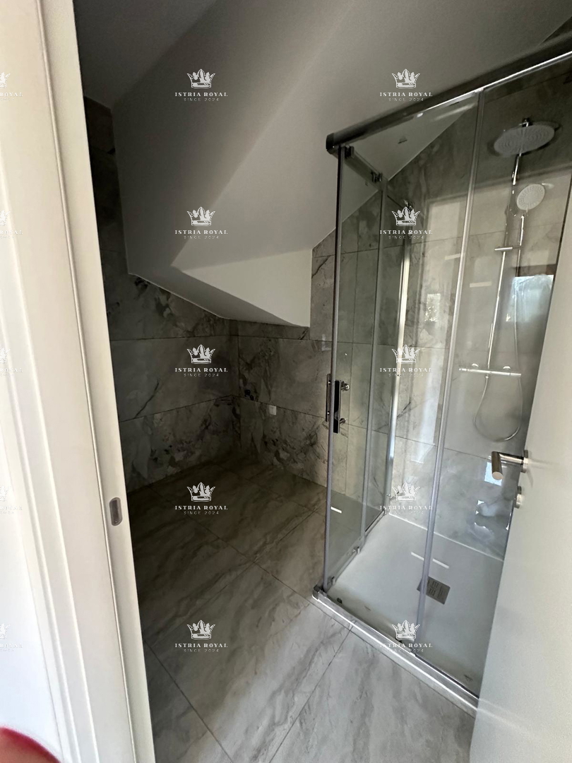 VENDITA ESCLUSIVA, ISTRIA, POREČ – GEDIĆI, CASA IN PIETRA ISTRIANA RISTRUTTURATA IN RIGA, 195m², 3CAM+SOGGIORNO, TERRAZZA 30m², VISTA MARE