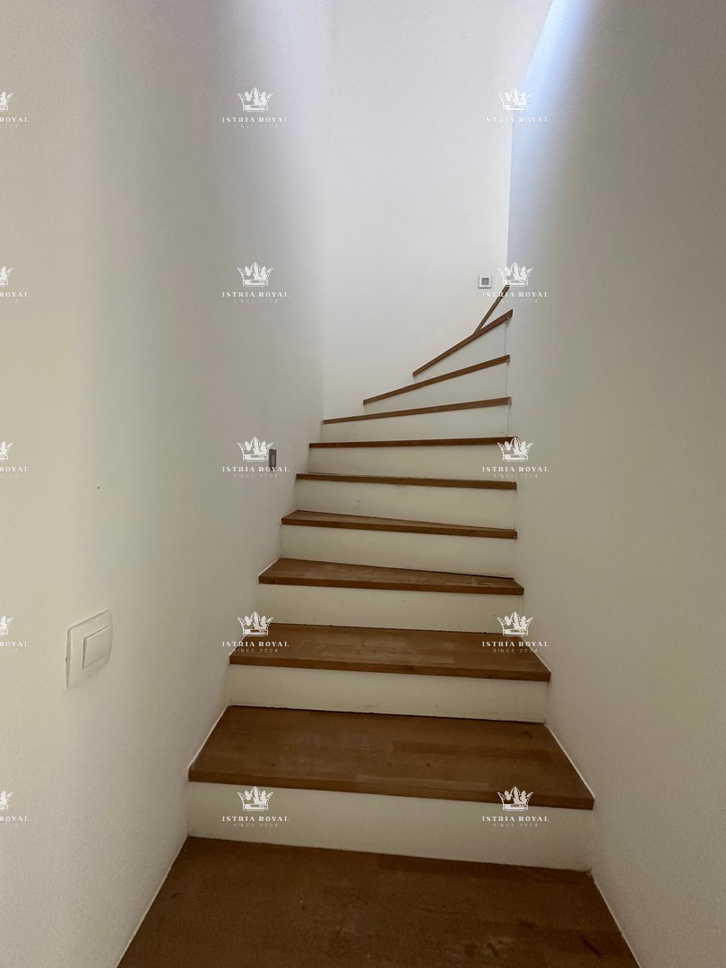 VENDITA ESCLUSIVA, ISTRIA, POREČ – GEDIĆI, CASA IN PIETRA ISTRIANA RISTRUTTURATA IN RIGA, 195m², 3CAM+SOGGIORNO, TERRAZZA 30m², VISTA MARE