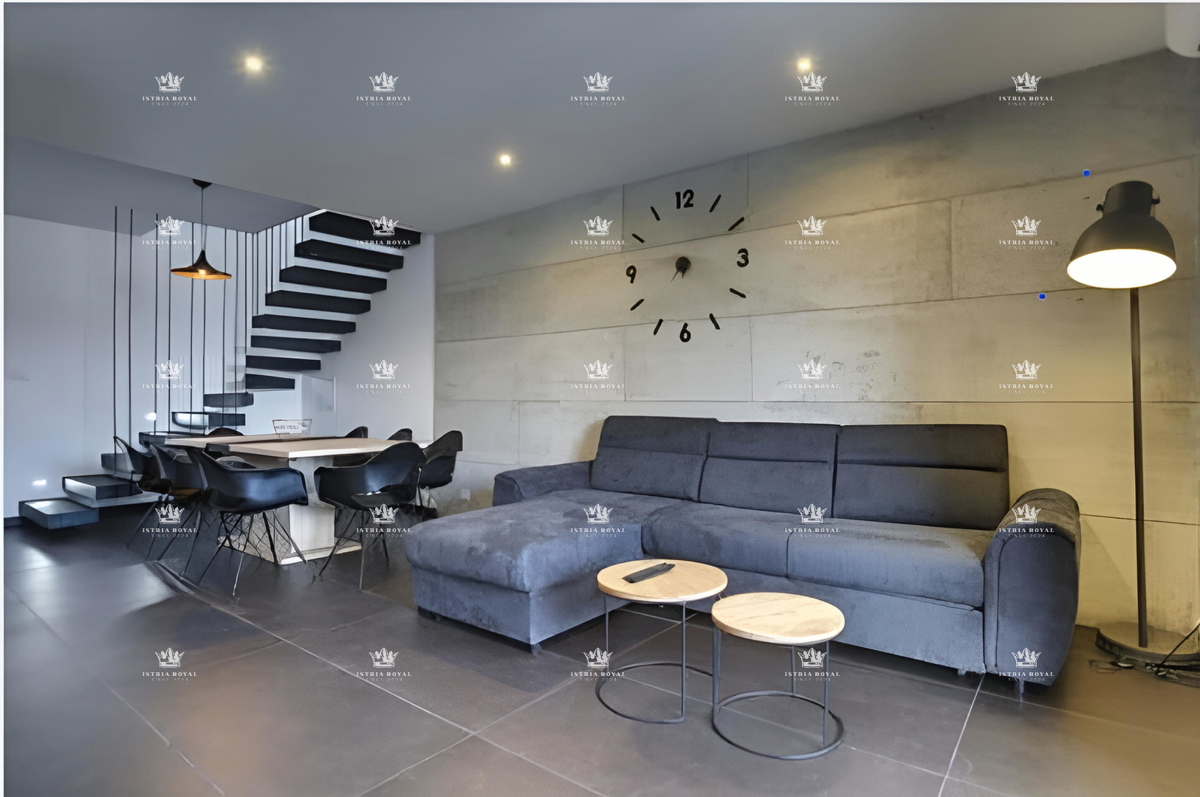 Istra, Pula, attico su due piani di 112m2