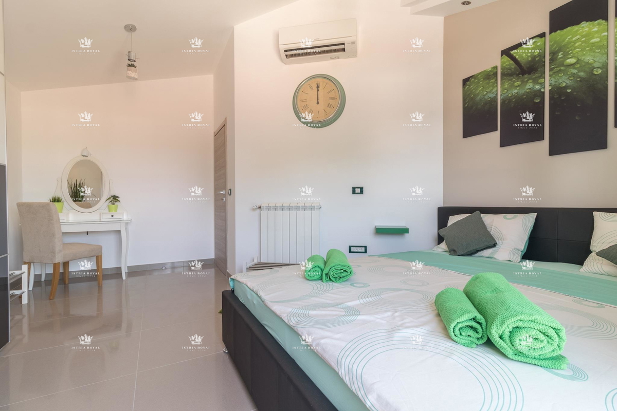 Villa di lusso con piscina in vendita – Istria, Valtura (600m², 9 bagni, 13 stanze) | Ideale per turismo!