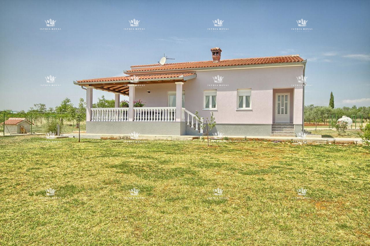 Casa in vendita a Valtura – Villetta indipendente al piano terra con ampio giardino, 205 m², Istria