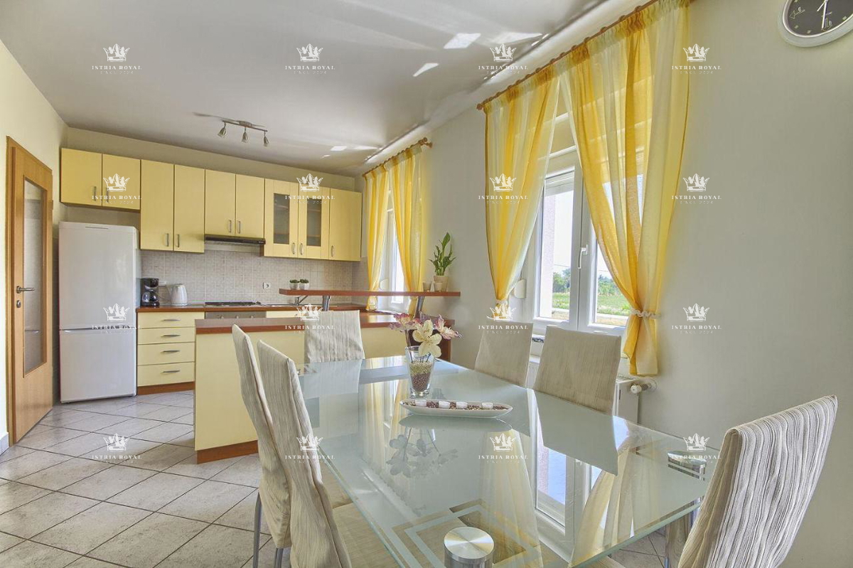 Casa in vendita a Valtura – Villetta indipendente al piano terra con ampio giardino, 205 m², Istria