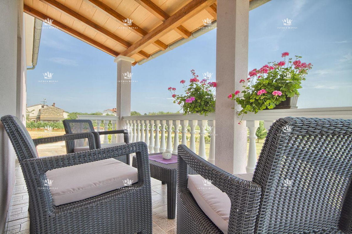 Casa in vendita a Valtura – Villetta indipendente al piano terra con ampio giardino, 205 m², Istria