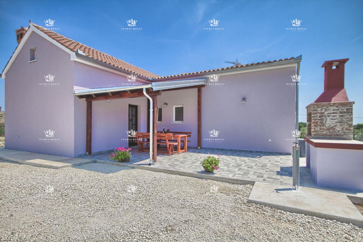 Casa in vendita a Valtura – Villetta indipendente al piano terra con ampio giardino, 205 m², Istria