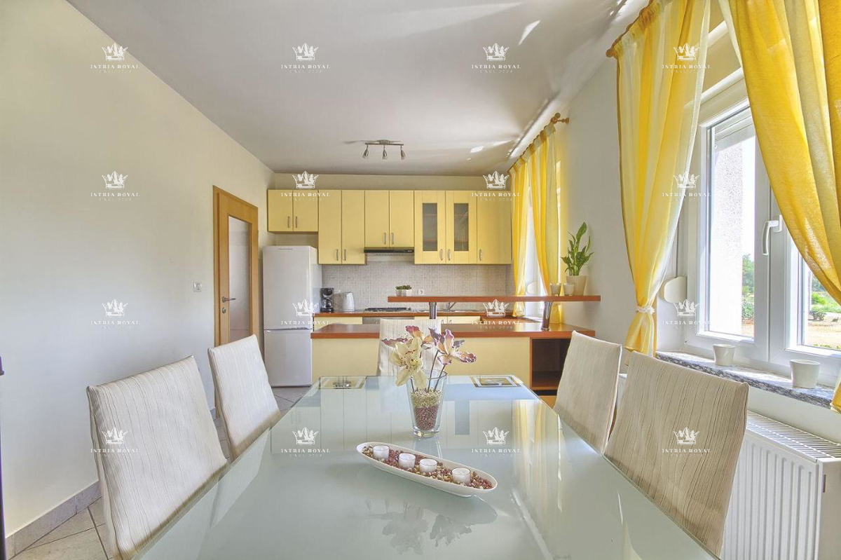 Casa in vendita a Valtura – Villetta indipendente al piano terra con ampio giardino, 205 m², Istria