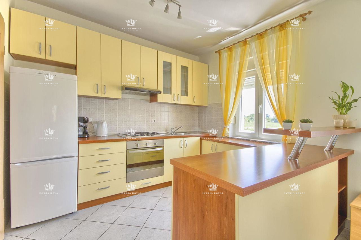 Casa in vendita a Valtura – Villetta indipendente al piano terra con ampio giardino, 205 m², Istria