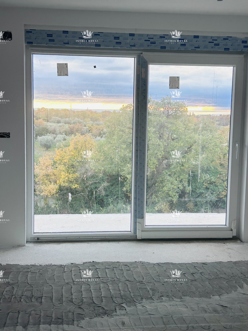 Umag, appartamento 66m2, 2 camere da letto + soggiorno, vista mare aperta, posto auto, terrazza