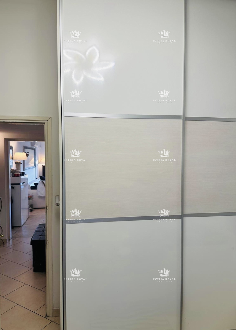 Istra, Pula, appartamento 2SS+DB, 51m2, due balconi, ripostiglio