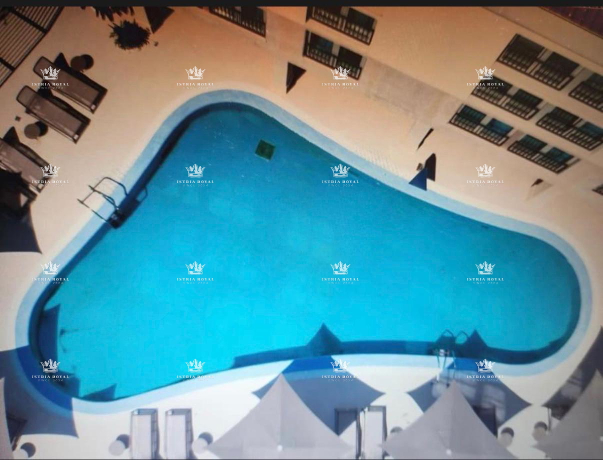 Istra, Umag appartamento 59m2, primo piano fronte mare, resort, piscina, garage, di lusso