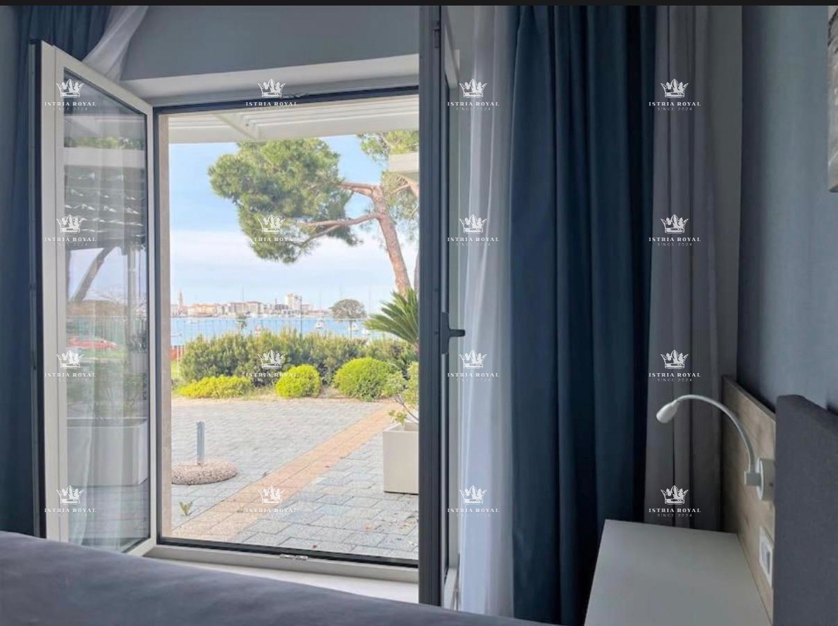 Istra, Umag appartamento 59m2, primo piano fronte mare, resort, piscina, garage, di lusso