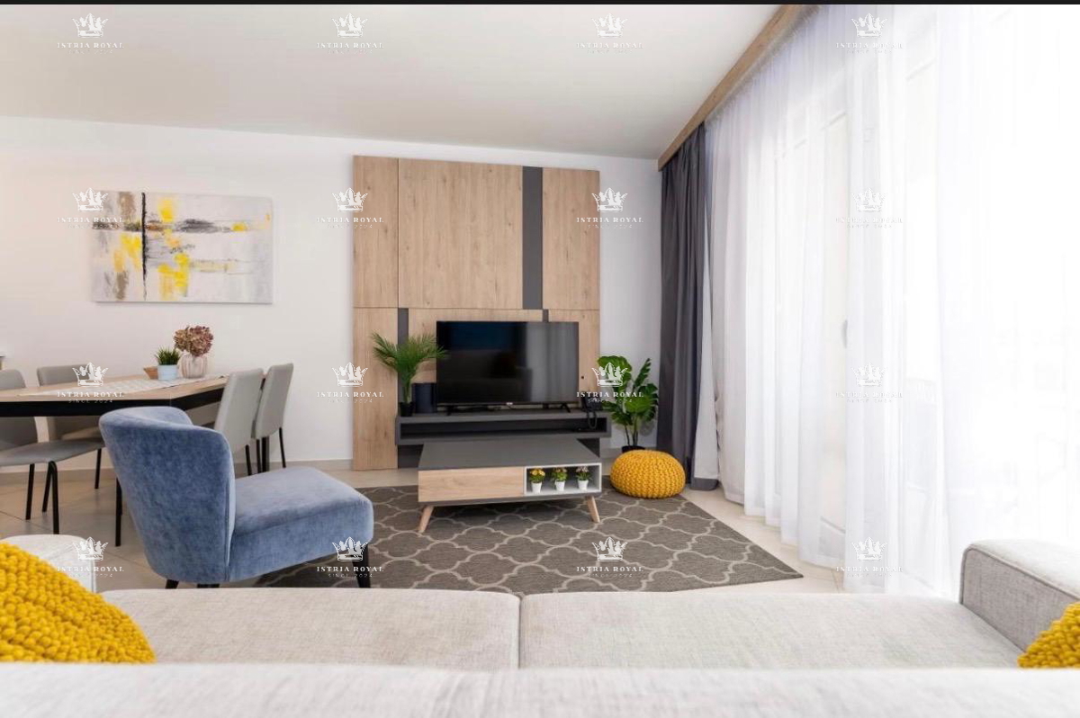 Istra, Umag appartamento 59m2, primo piano fronte mare, resort, piscina, garage, di lusso