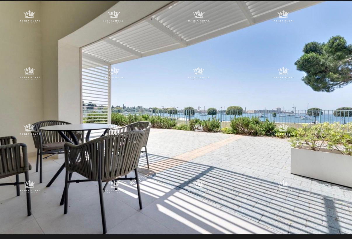 Istra, Umag appartamento 59m2, primo piano fronte mare, resort, piscina, garage, di lusso