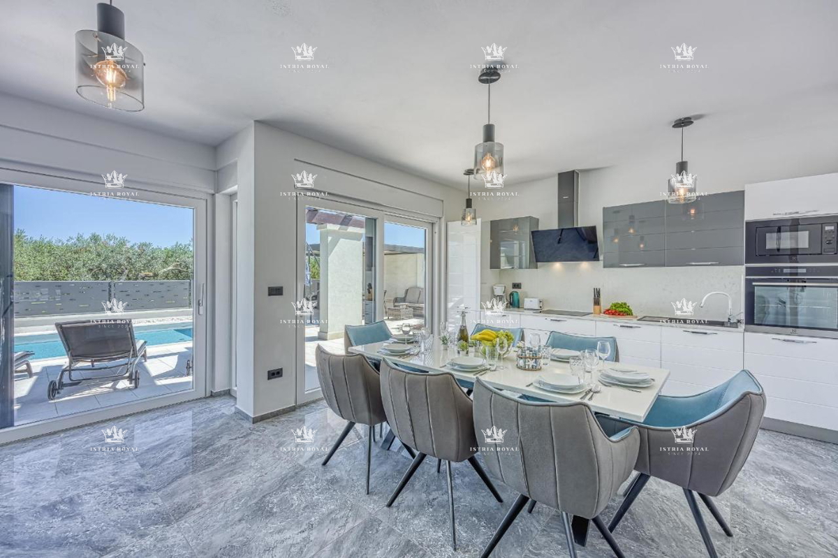 ISTRA, GALIŽANA – Villa di lusso indipendente con piscina, 150 m², 3 camere da letto – IN VENDITA!