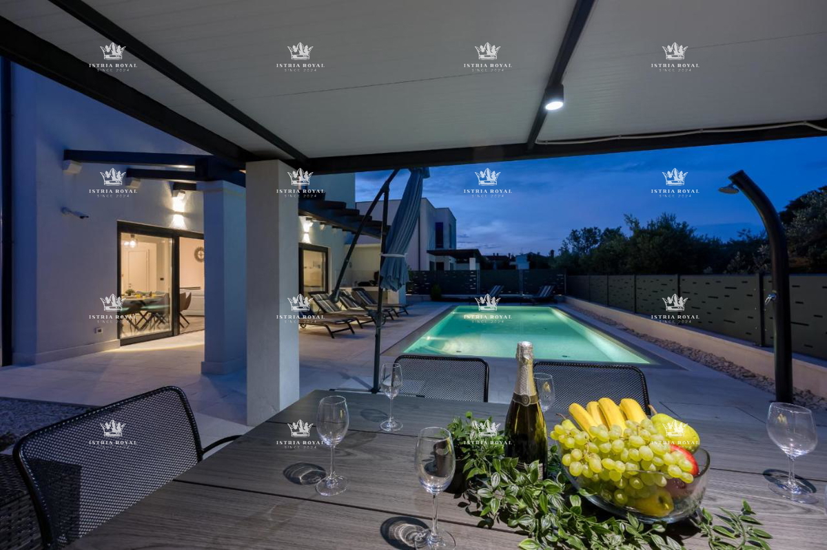 ISTRA, GALIŽANA – Villa di lusso indipendente con piscina, 150 m², 3 camere da letto – IN VENDITA!
