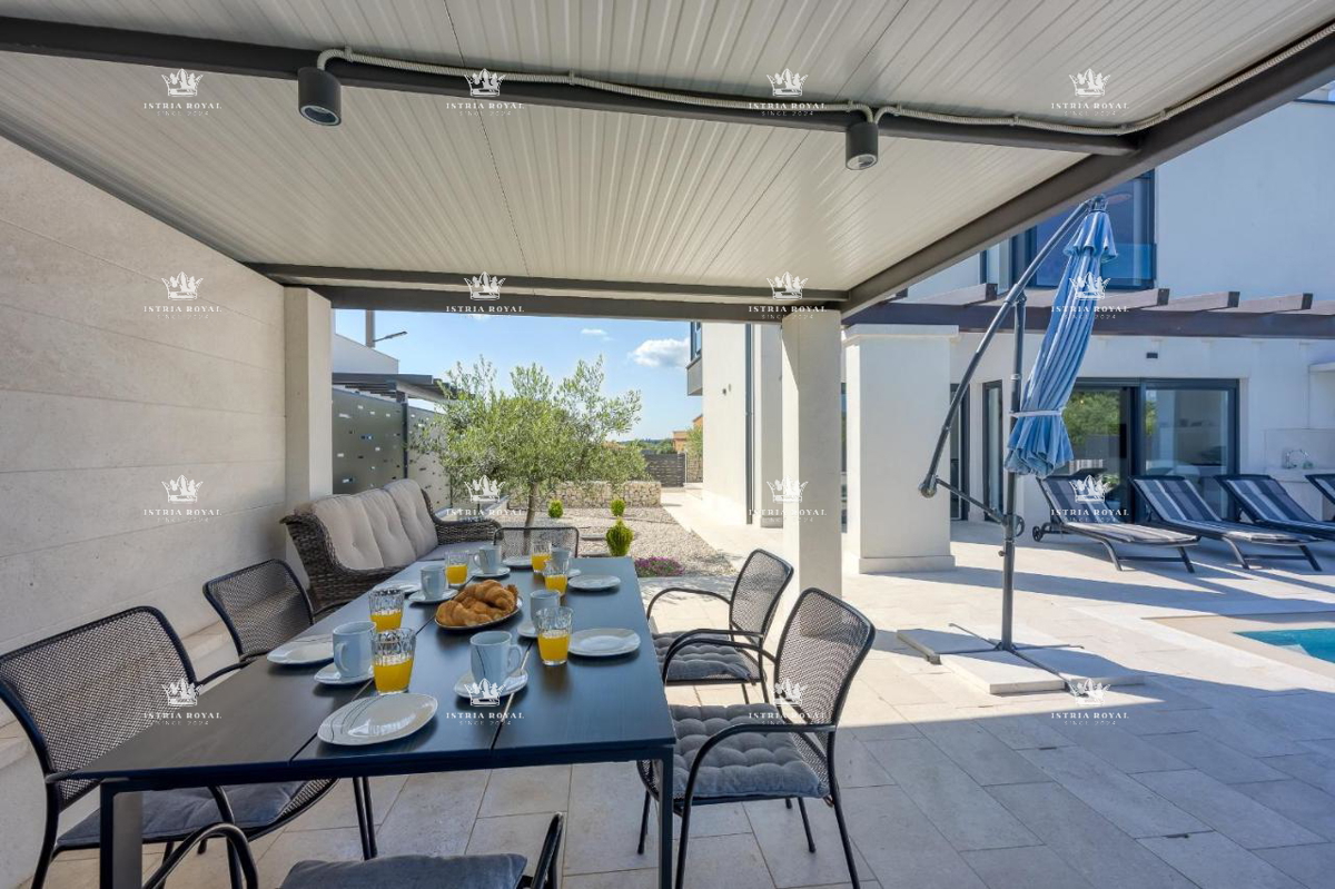 ISTRA, GALIŽANA – Villa di lusso indipendente con piscina, 150 m², 3 camere da letto – IN VENDITA!