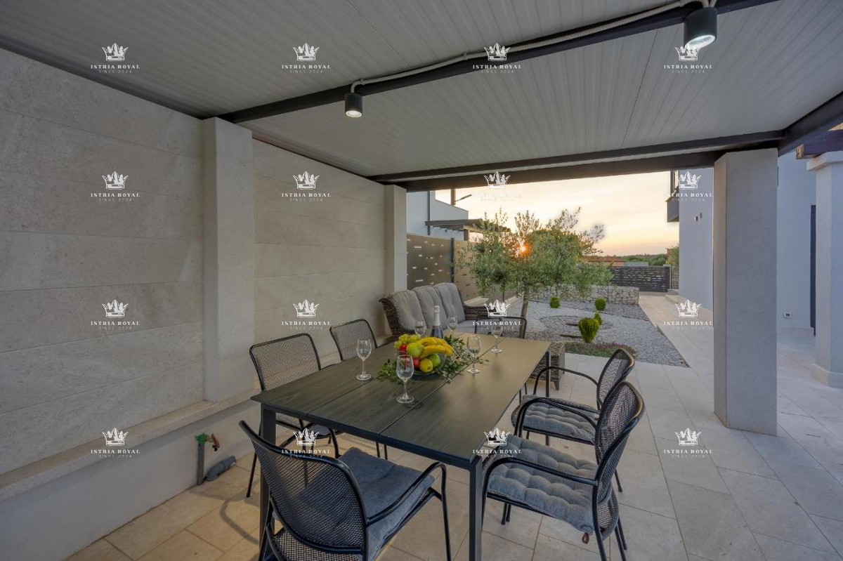 ISTRA, GALIŽANA – Villa di lusso indipendente con piscina, 150 m², 3 camere da letto – IN VENDITA!