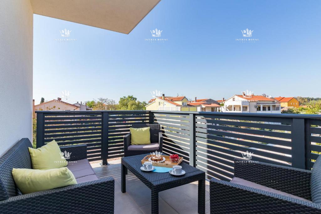 Villa in vendita a Medulin con 6 appartamenti – Nuova costruzione con piscina e vicinanza alla spiaggia, ideale per investimento, Pola, Istria.