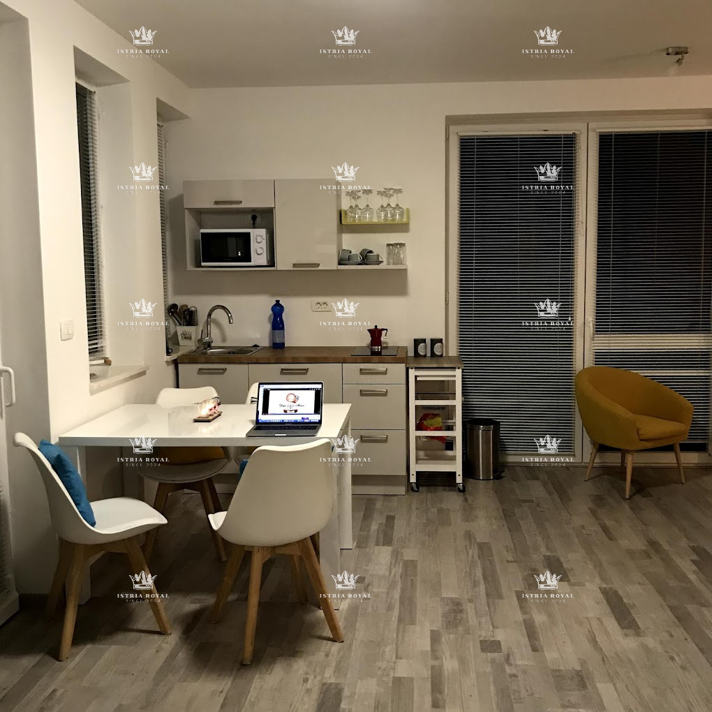 Villa in vendita a Medulin con 6 appartamenti – Nuova costruzione con piscina e vicinanza alla spiaggia, ideale per investimento, Pola, Istria.