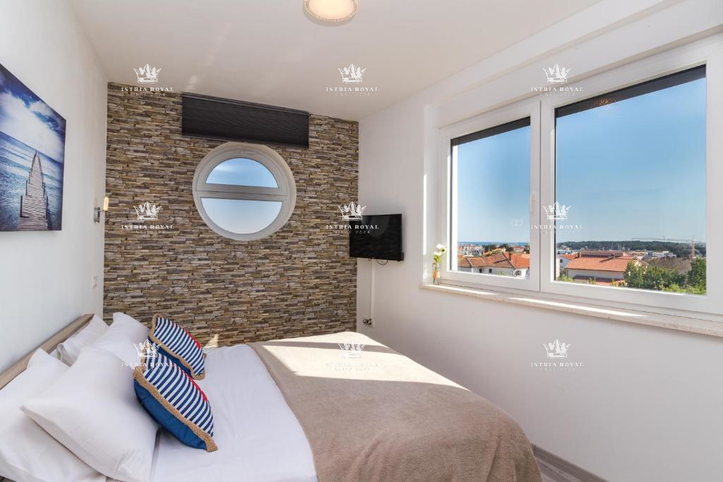Villa in vendita a Medulin con 6 appartamenti – Nuova costruzione con piscina e vicinanza alla spiaggia, ideale per investimento, Pola, Istria.