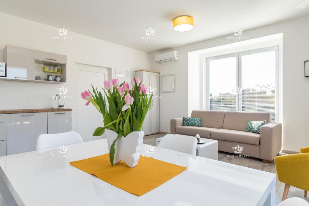 Villa in vendita a Medulin con 6 appartamenti – Nuova costruzione con piscina e vicinanza alla spiaggia, ideale per investimento, Pola, Istria.