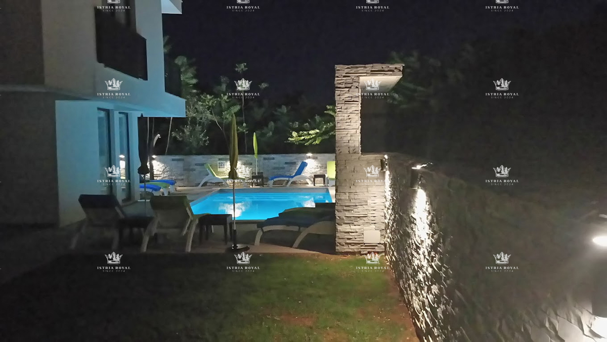 Villa in vendita a Medulin con 6 appartamenti – Nuova costruzione con piscina e vicinanza alla spiaggia, ideale per investimento, Pola, Istria.