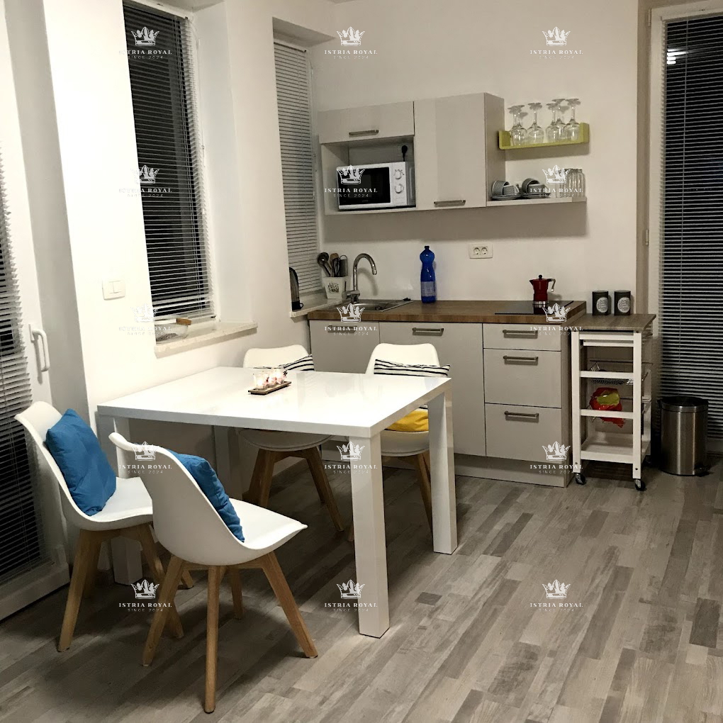 Villa in vendita a Medulin con 6 appartamenti – Nuova costruzione con piscina e vicinanza alla spiaggia, ideale per investimento, Pola, Istria.