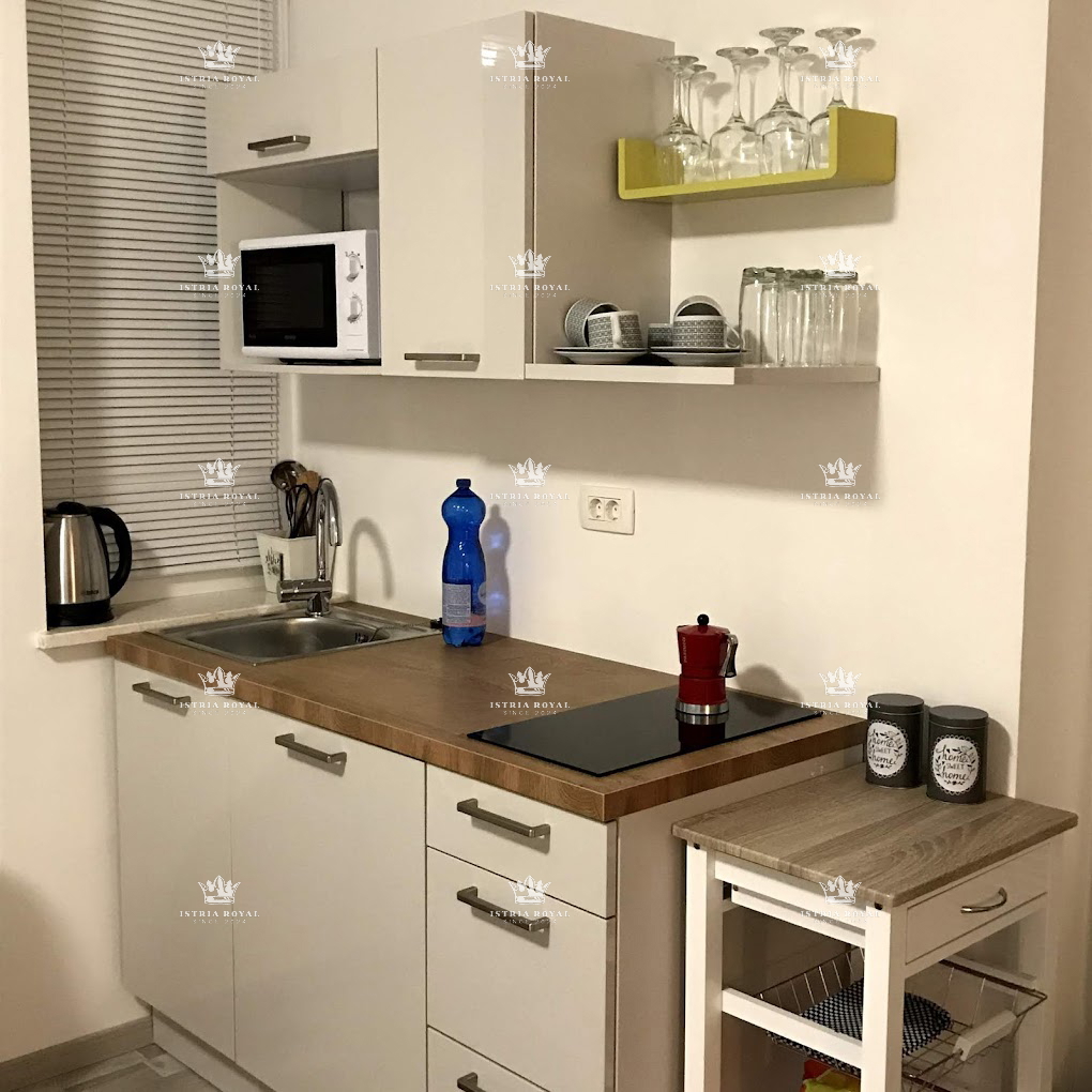 Villa in vendita a Medulin con 6 appartamenti – Nuova costruzione con piscina e vicinanza alla spiaggia, ideale per investimento, Pola, Istria.